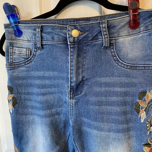 Floral Embroidered Bell Bottom Flare Leg Jeans Shein Lady 28 Fairy Cottagecore - Picture 9 of 9